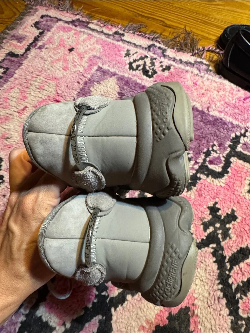 Women’s Adidas Ozweego Sneakers Size 8